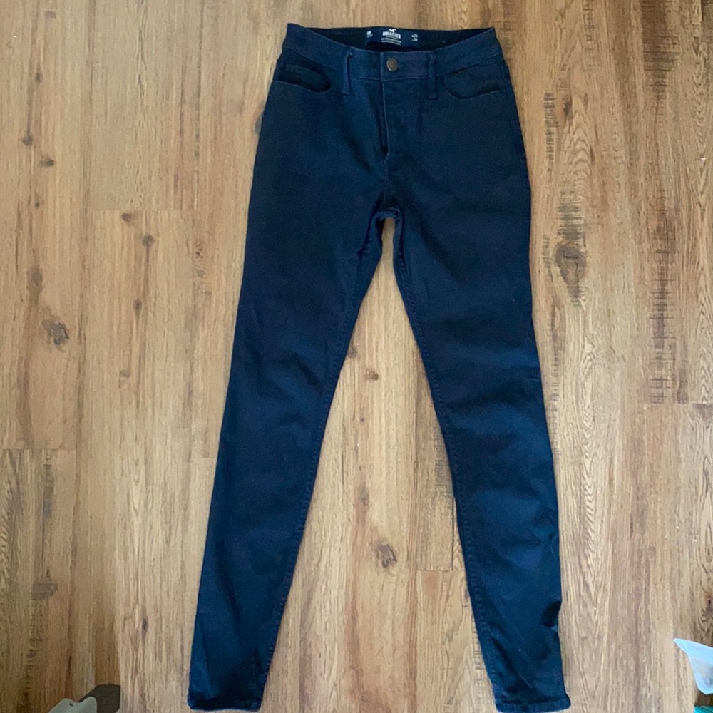 Hollister navy blue pants: UNIFORM